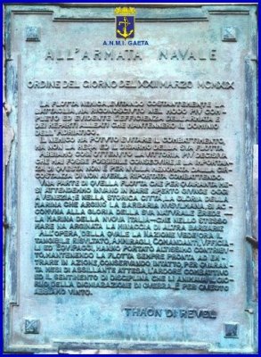 298058_300315966648616_100000106445136_1365008_53757188_n Monumenti Ai Caduti del Mare