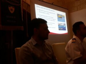 20180525_190223-300x225 CONFERENZA SULLA SICUREZZA IN MARE E SICUREZZA ALIMENTARE  era il 29 maggio 2018